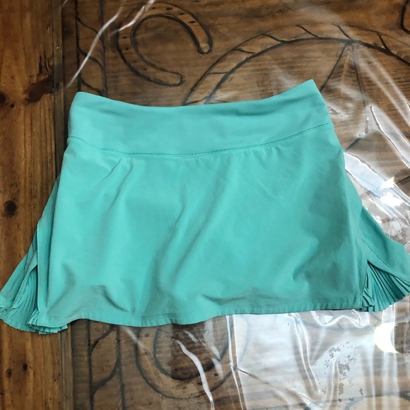lululemon athletica Dresses & Skirts - Lululemon Skirt Size 4 Regular